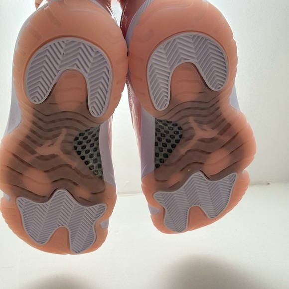 Jordan 11 'LEGEND PINK' Retro Low - Picture 5 of 8
